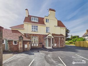Entrance/Parking- click for photo gallery